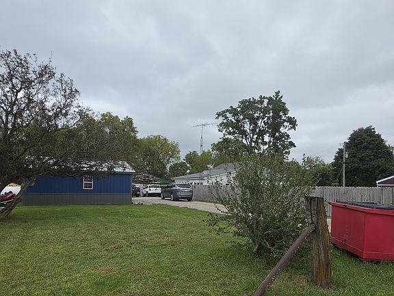 5th image of 1600 W Snoddy Rd