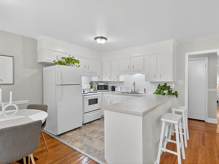 3618 Dresden Dr E #A — Photo 9