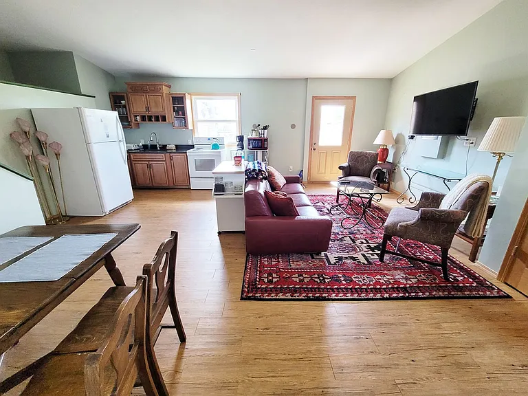1601 Baxter Ave — Photo 6