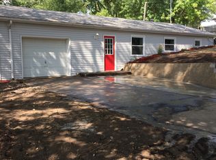 10185 Boleyn Rd, Dubuque, IA 52001