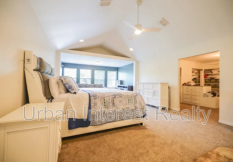 505 Beach Dr — Photo 7