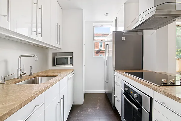 Sold by Compass | media 1