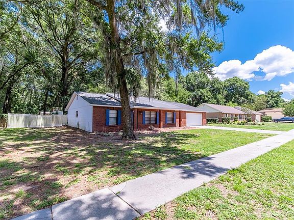 3rd image of 2114 Arch McDonald Dr