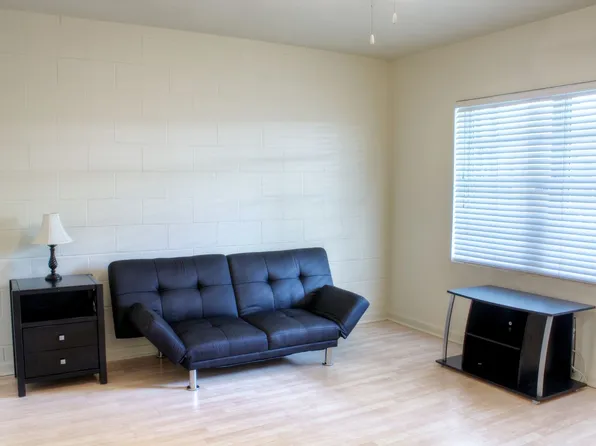 University Park Studios, 1222 NW 8th Ave #12, Gainesville, FL 32601