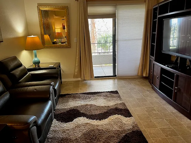 Seven Hills Dr