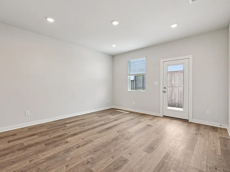 125 Cutleaf Cv — Photo 33