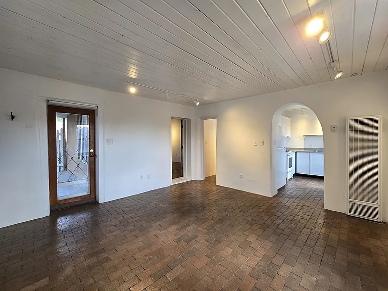 808 Agua Fria St #A — Photo 2