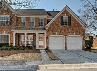 5308 Greenfield Commons Dr, Charlotte, NC 28226