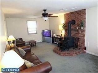 902 Seminary St, Pennsburg, PA 18073