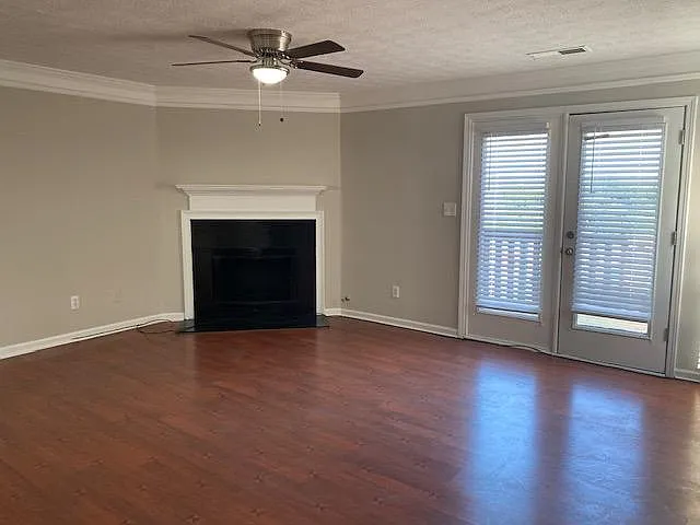 2 bed, 2.5 bath, 1132 sqft, $1,775 — Photo 2