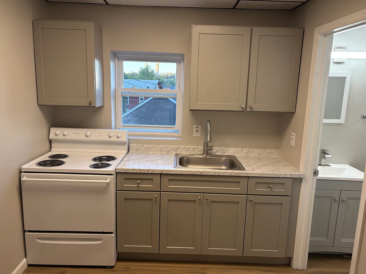 2 bed, 650 sqft, $1,325 — Photo 2