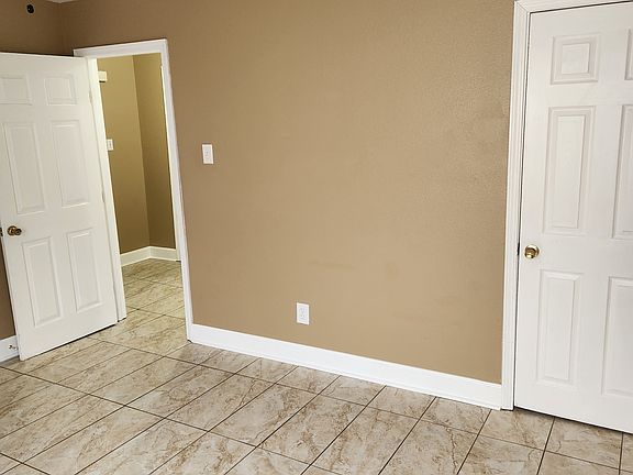 3rd image of 3333 Mandeville St