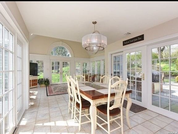 4th image of 6 Ivy Ct