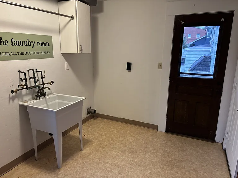 725 Pennsylvania Ave #2 — Photo 3