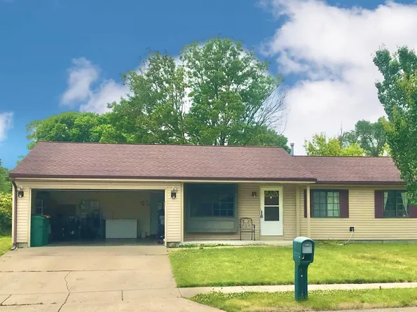 225 Hummingbird Dr, Greentown, IN 46936