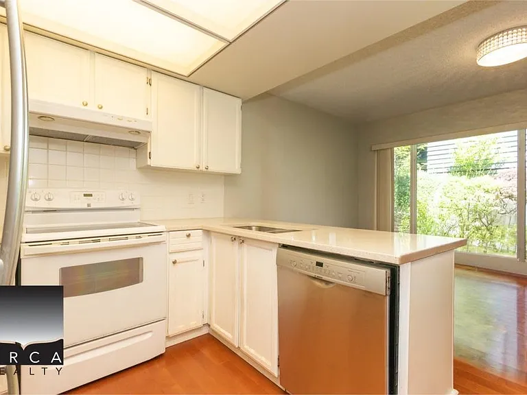 885 Frederick Rd — Photo 4