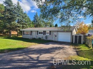 20123 E Sharon Ave, Houghton, MI 49931