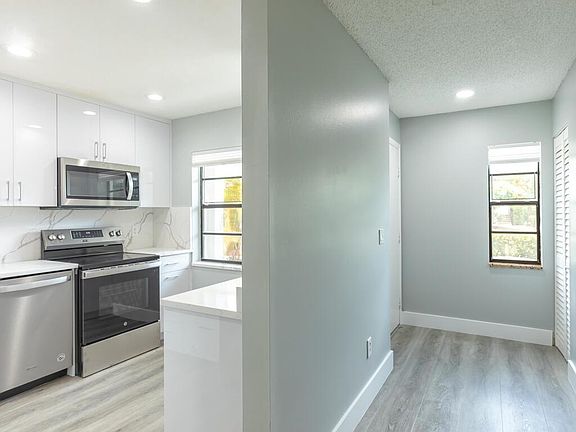 5th image of 21556 Cypress Hammock Dr APT 41I