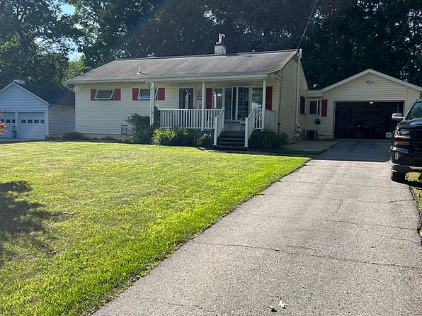 948 Grandview Rd, Oil City, PA 16301