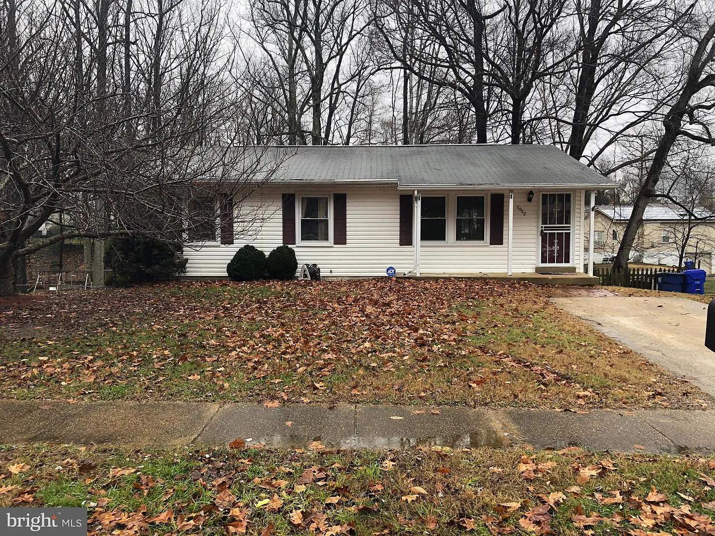 6982 Heather Dr photo 1