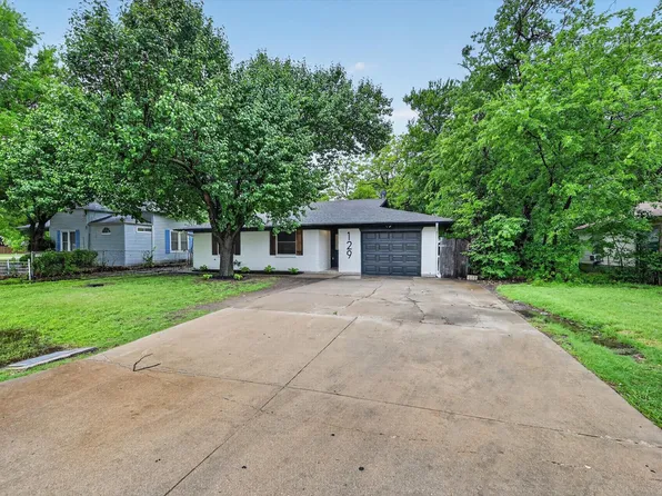 129 N Dobson St, Burleson, TX 76028