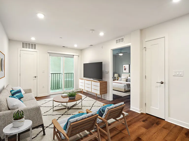 Graduate Pointe — Photo 105