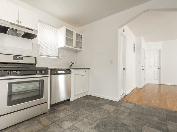 jersey-city-new-jersey-38905411 picture