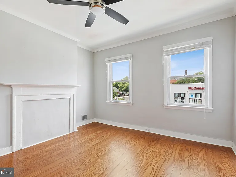 803 S Hanover St — Photo 12