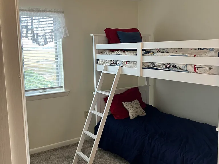 461 Ocean Blvd #6A — Photo 9