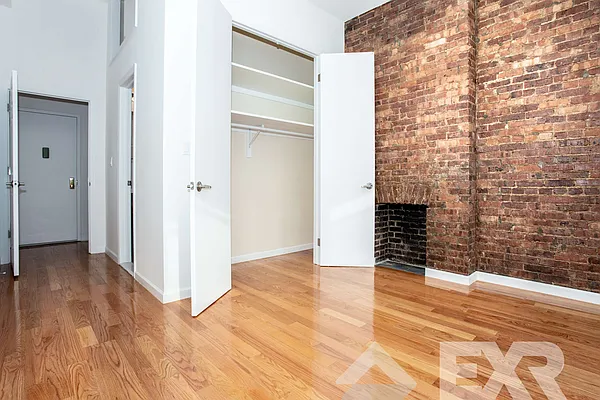 Rented by EXR | media 17