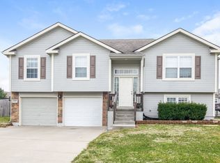 1203 Fall Meadow Ln, Belton, MO 64012