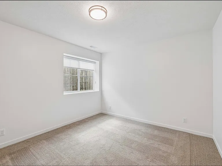 Castle Pine Dr — Photo 9