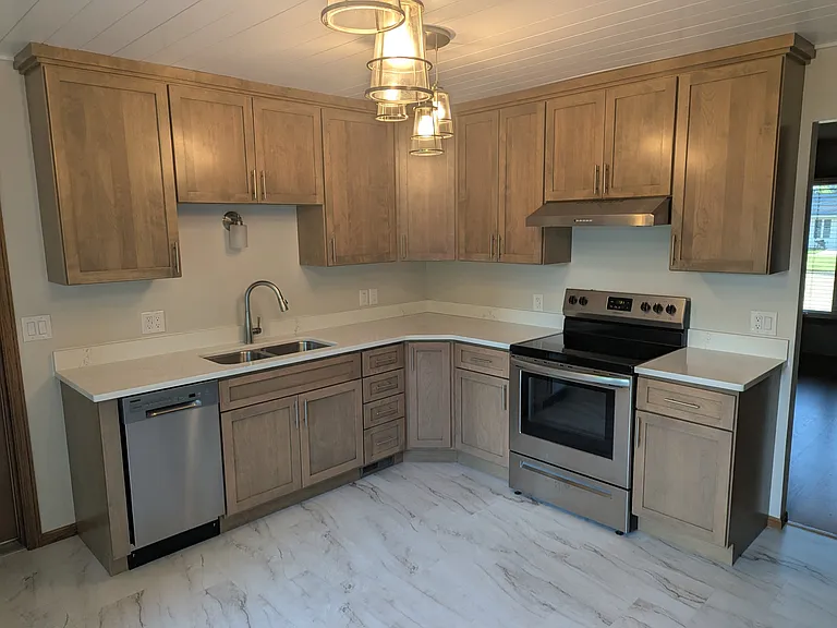 840 Church St — Photo 4