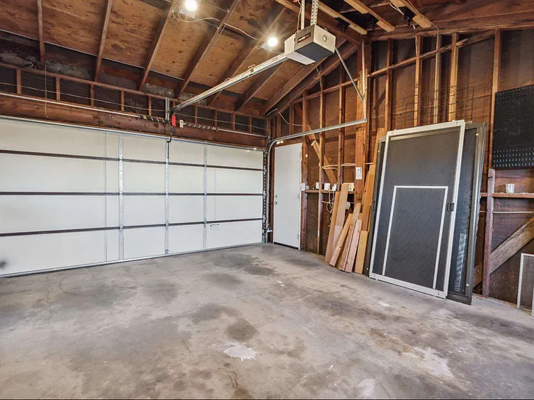 540 Dwight Pl — Photo 49