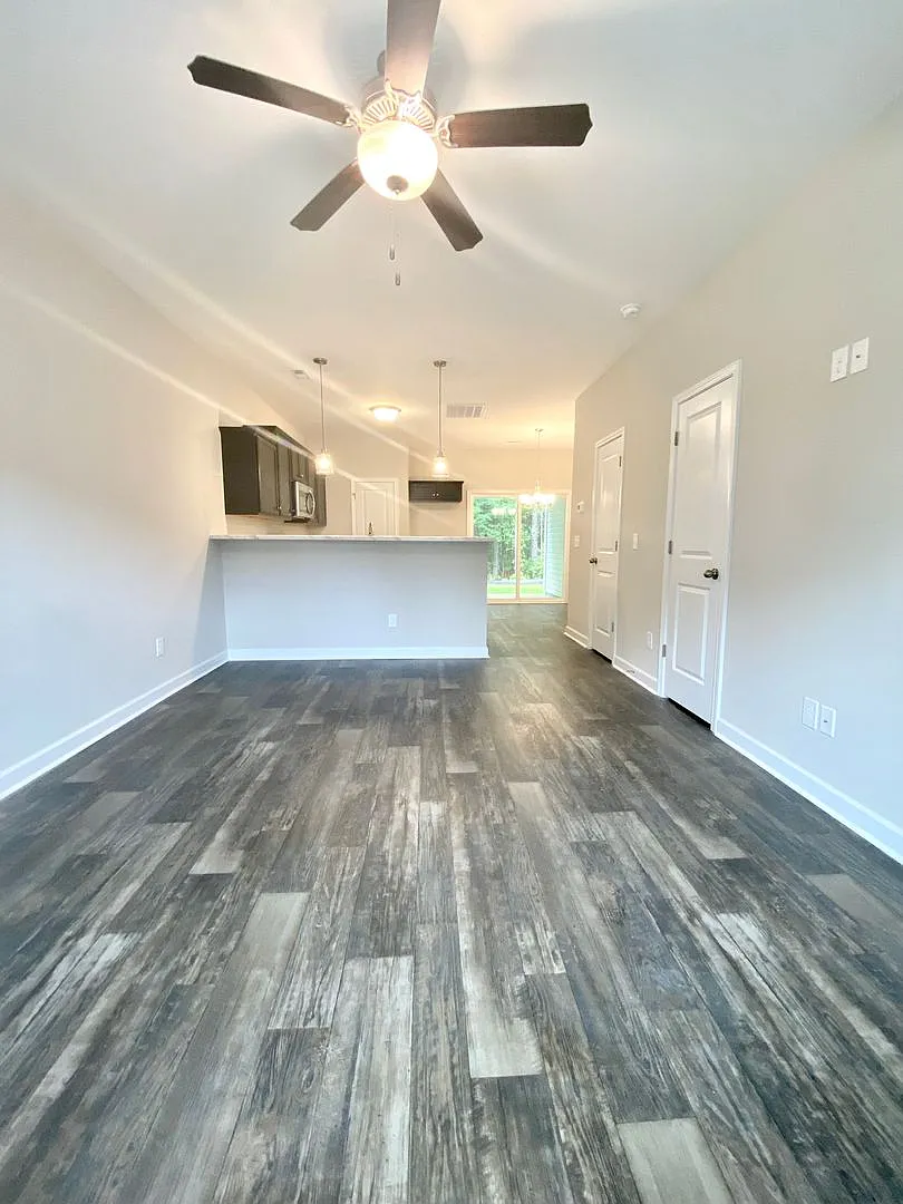 Well maintained Townhome in Piney Green! — Photo 2