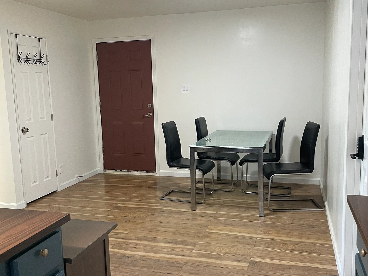 3 bed, $1,100 — Photo 3