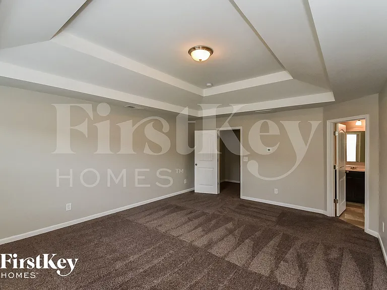 584 Dasheill Ln — Photo 9