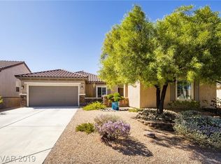 2201 Sandstone Cliffs Dr, Henderson, NV 89044