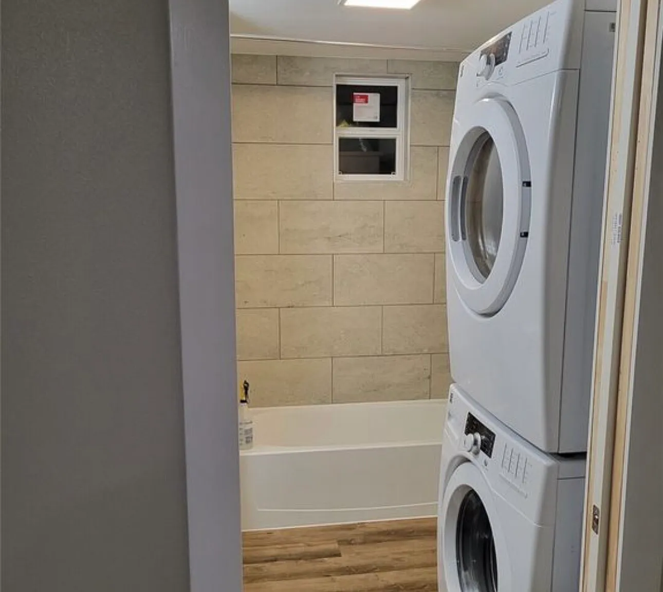 3 bed, 1125 sqft, $3,400 — Photo 4