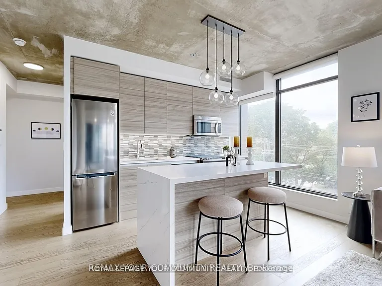 111 Bathurst St #314 — Photo 6