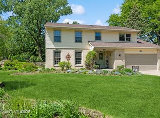 644 Tamarisk Ln, Crystal Lake, IL 60014