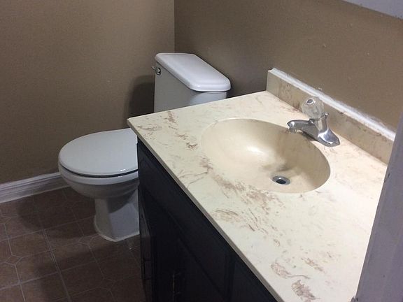 4th image of 1212 Bruce Ave #67
