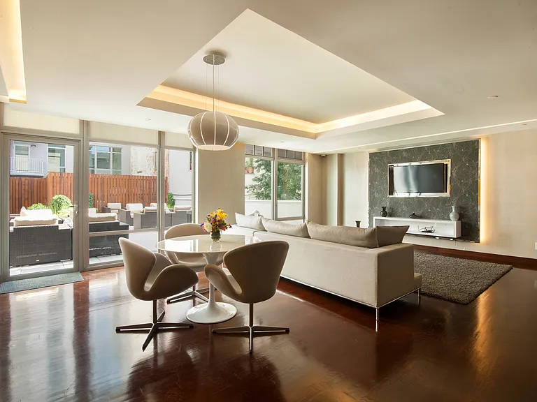267 6th St #11D — Photo 12
