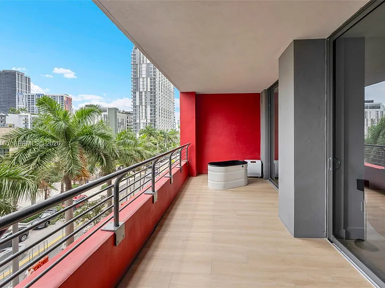90 NE 32nd 406 Miami #406 — Photo 14