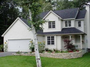 12 Thistle Rd, Saratoga Springs, NY 12866