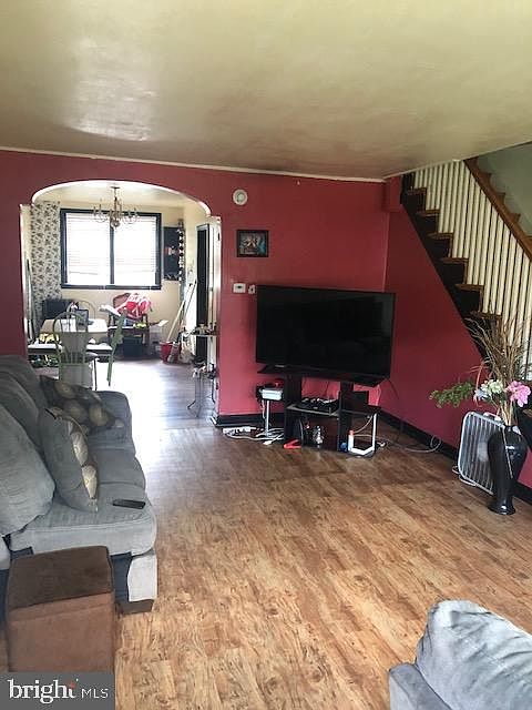 2nd image of 2918 Lardner St