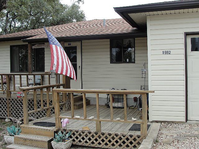 1st image of 1692 Live Oak Dr