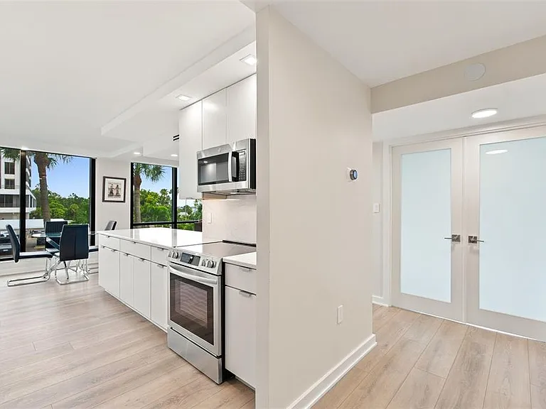 707 S Gulfstream Ave #207 — Photo 5