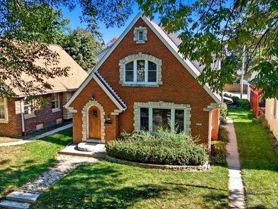 2808 North Sholes AVENUE #2808A, Milwaukee, WI, 53210