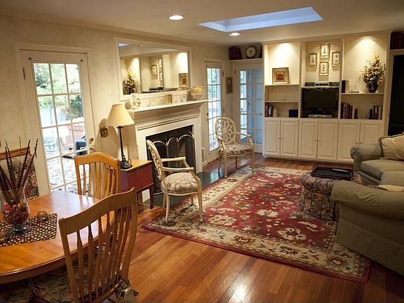 3rd image of 769 Janice Ct